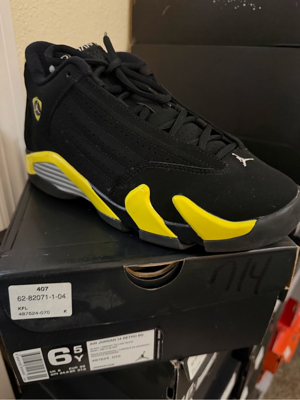 Jordan Black and Yellow Men's Athletic Shoes